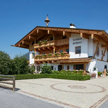 Schwarz Apartment