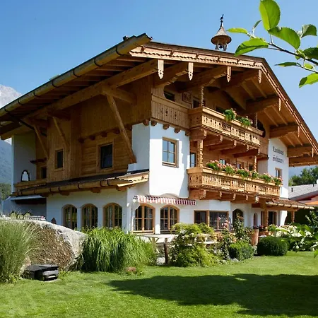 Apartment Schwarz *